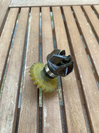 Eje bomba de agua Honda CR 125