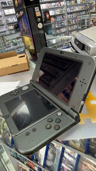 Consola New Nintendo 3DS XL Majora's Mask 3D