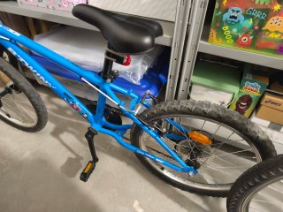 Bicicleta BMX B'TWIN WIPE 100 20 azul