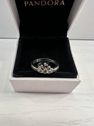 Anillo PANDORA Princesa Tiana de DISNEY - NUEVO