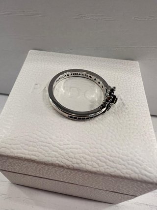 Anillo PANDORA Princesa Tiana de DISNEY - NUEVO