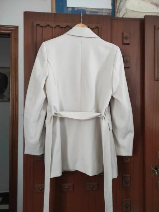 blazer americana cinturón stradivarius elegante