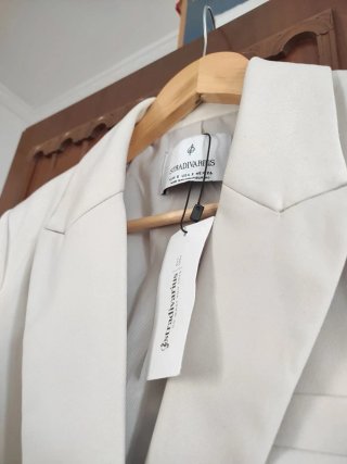 blazer americana cinturón stradivarius elegante