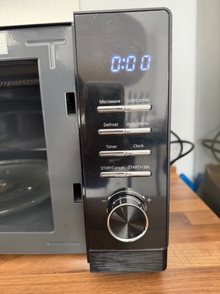 Microondas Grill KOENIC 23L 900W