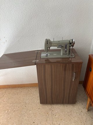 Máquina de coser Wertheim