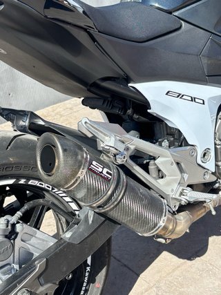 Kawasaki Z800 - Limitada en papeles A2