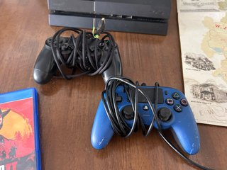 PS4 (PlayStation 4) + Red Dead Redemption 2