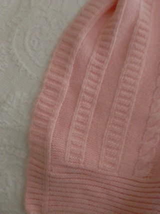 Sábana cuna Zara Home y mantón rosa