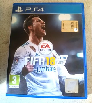PS4 Slim 1TB FIFA 18 Ronaldo NUEVA Colección FW 4.