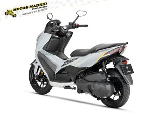 Zontes 368D ETC Maxi Scooter - NUEVA