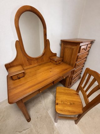 URGE- Conjunto de muebles habitación.