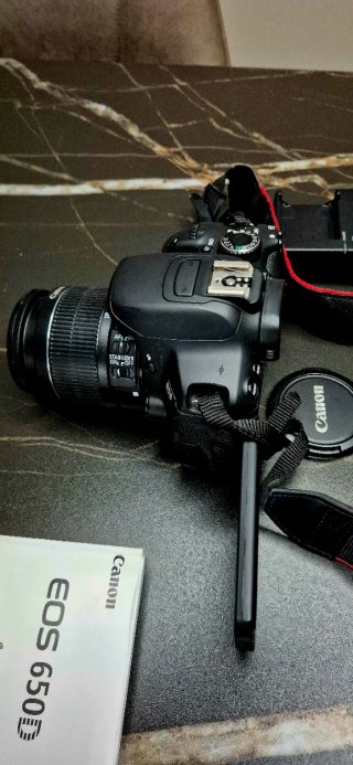 Canon EOS 650D + 2 Objetivos + Bolsa Lowepro