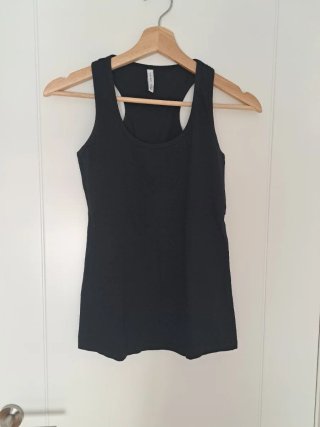 Camiseta negra tirantes mujer