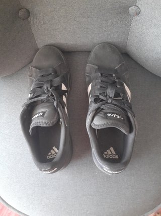 Zapatillas Adidas Negras Blancas