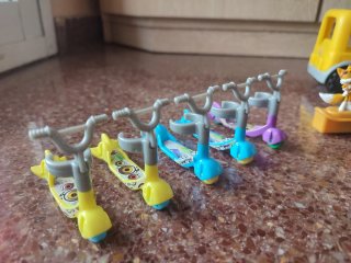 Pack Juguetes Coches y Patinetes para dedos.