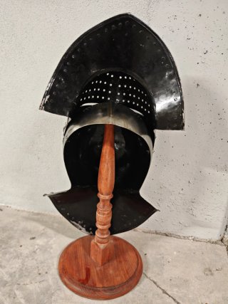 Casco Medieval