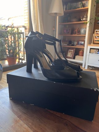 Zapatos de tacón negros Massimo Dutti