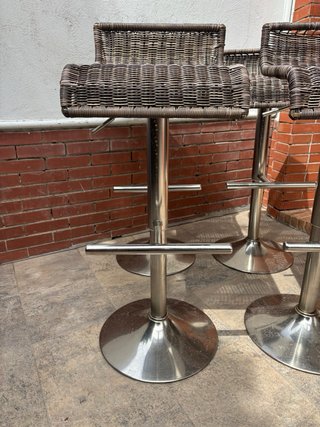 4 Taburetes Altos Mimbre y Metal