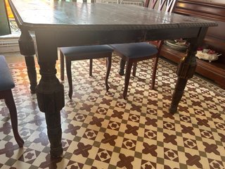 Mesa de comedor de madera maciza