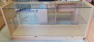 Mostrador para tienda madera y cristal