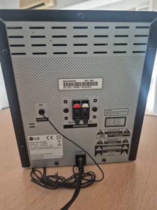 Equipo de sonido LG 2020 (No enciende)