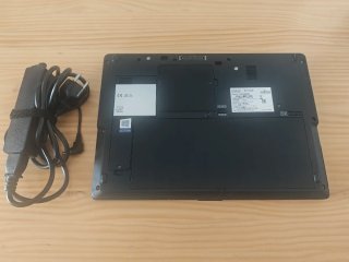 Portátil Fujitsu LIFEBOOK U7410 i5 10ª Gen