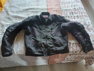 Chaqueta de moto negra