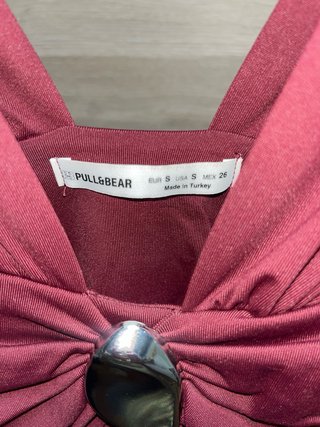Body Burdeos Pull&Bear con detalle joya