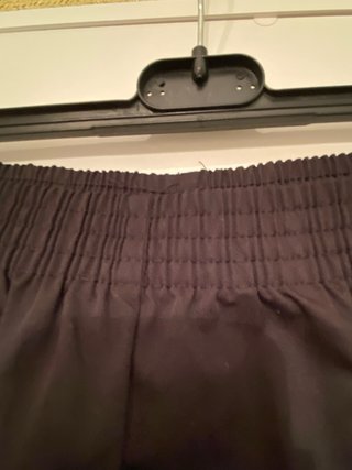 Pantalón negro tela