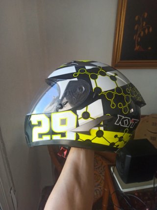 Casco de moto KYT replica Iannone 29
