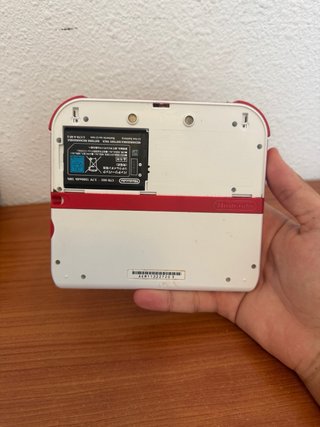 Nintendo 2DS Roja y Blanca