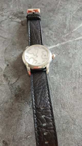 Reloj Tous Negro y Plateado