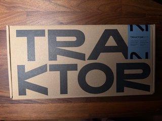 Controlador DJ Traktor X1 MK3