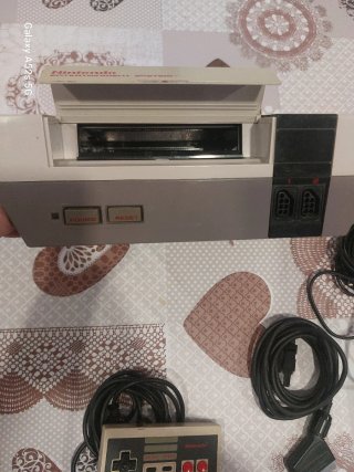 Consola Nintendo NES Gris
