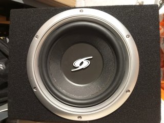 Altavoz y etapa de sonido para coche