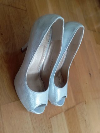 Zapatos de fiesta plateados talla 38