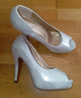 Zapatos de fiesta plateados talla 38