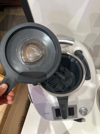 vendo bimby modello tm5 con tutti gli accessori