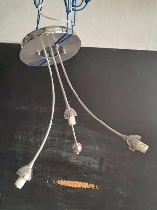 Lámpara araña metalica diseño tulipas