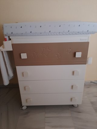 Cómoda cambiador bañera bebé