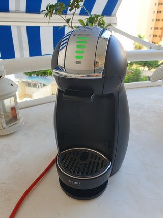 Cafetera Dolce Gusto Negra