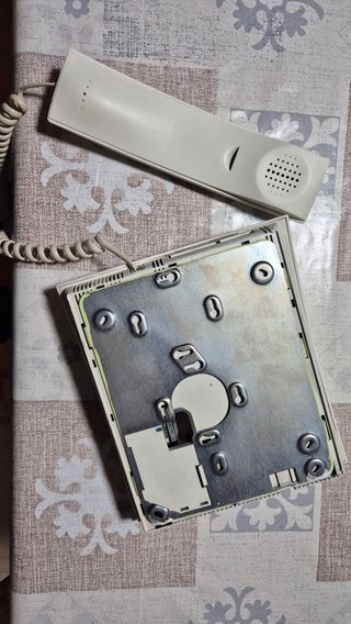 Teléfono Teguí con pantalla