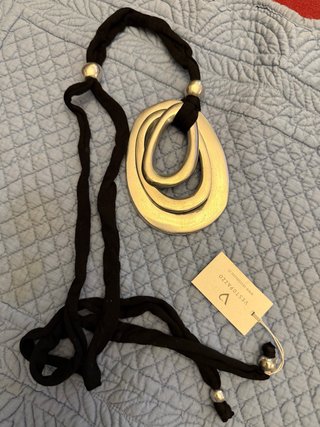 Collana Vestopazzo con pendente ovale