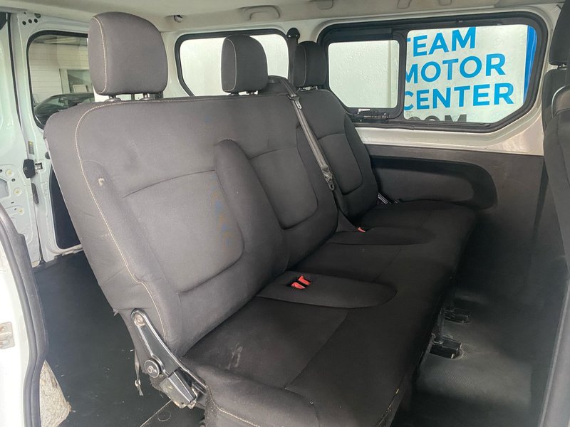 Renault Trafic PASSENGER Combi 9 1.6 dCi Energy Largo 2018, foto 18