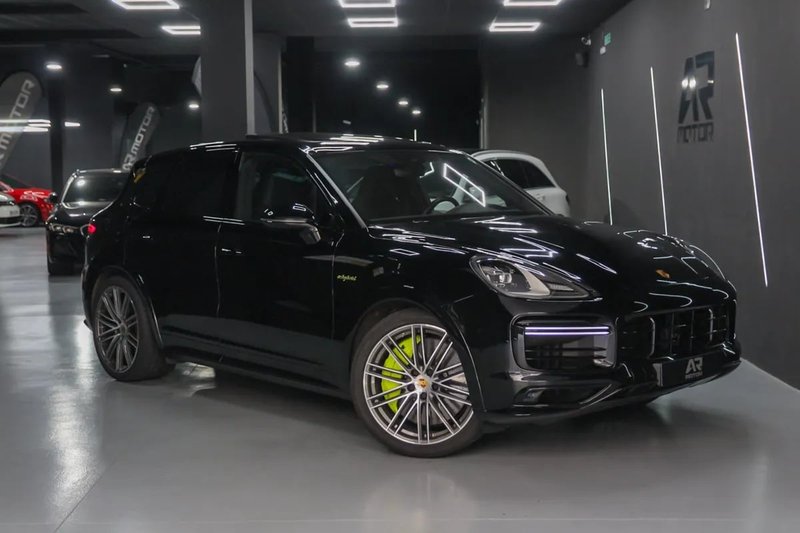 Porsche Cayenne 2022, foto 2
