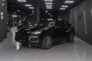 PORSCHE Cayenne 4.0 680 HK Turbo S E-Hybrid 2022