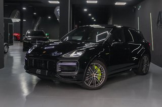 PORSCHE Cayenne 4.0 680 HK Turbo S E-Hybrid 2022