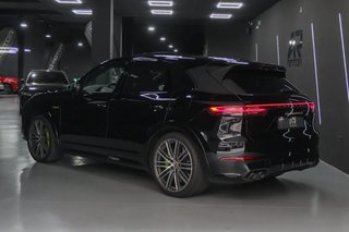 PORSCHE Cayenne 4.0 680 HK Turbo S E-Hybrid 2022