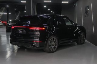 PORSCHE Cayenne 4.0 680 HK Turbo S E-Hybrid 2022