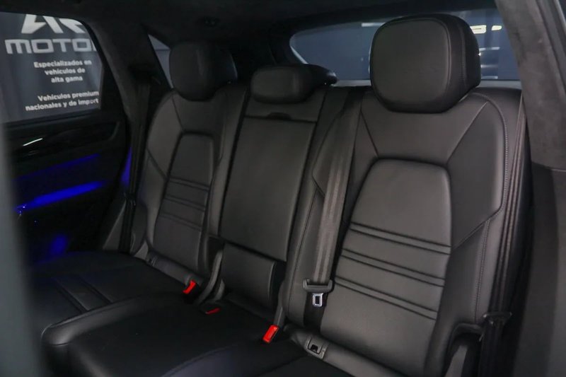 Porsche Cayenne 2022, foto 36